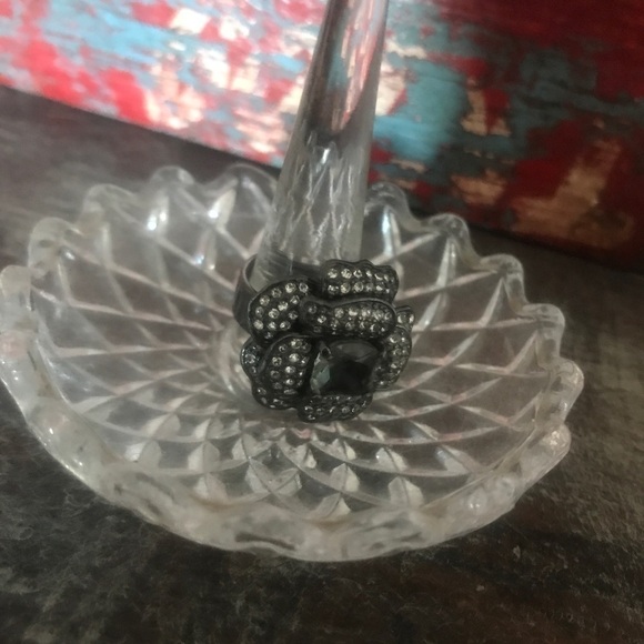 Stella & Dot Fleur Hematite Ring.​​​​​​​​​ - Picture 2 of 5